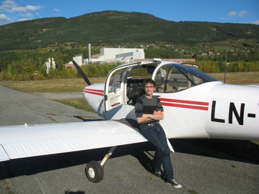 Flygeeken på Frya etter en vellykket landing.