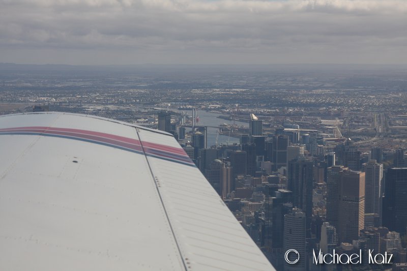 1500 fot over bakken og 500 fot over høyeste skyskraper.