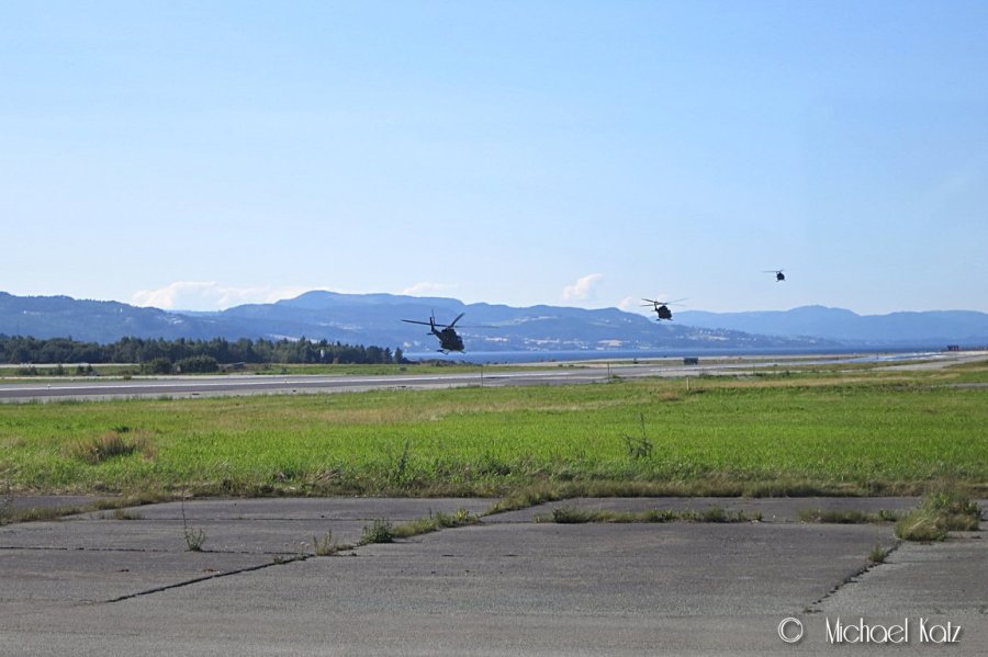 Man ser mye tøft når man er ute og flyr. Blant annet en formasjon av tre Bell 412 som hover-takser inn på rullebanen foran deg. Callsign var Hocus Blue.Man ser mye tøft når man er ute og flyr. Blant annet en formasjon av tre Bell 412 som hover-takser inn på rullebanen foran deg.