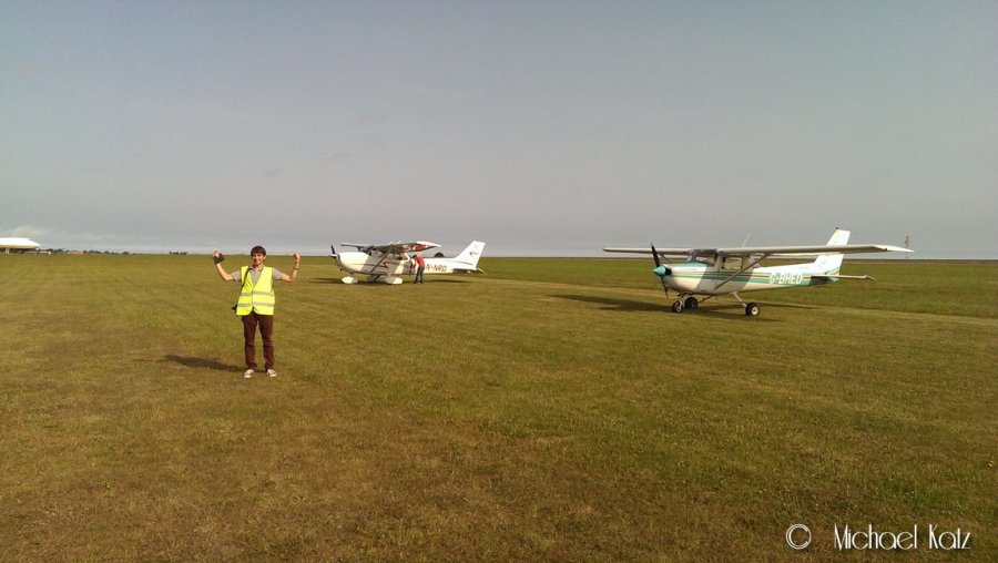 Suksess! Flygeeken har fulgt i Louis Blériots fotspor, og har krysset den engelske kanalen med en flyvemaskin.