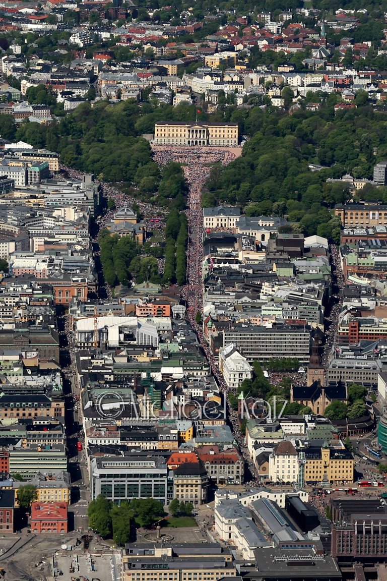 17. mai i Oslo er best 2000 fot opp.