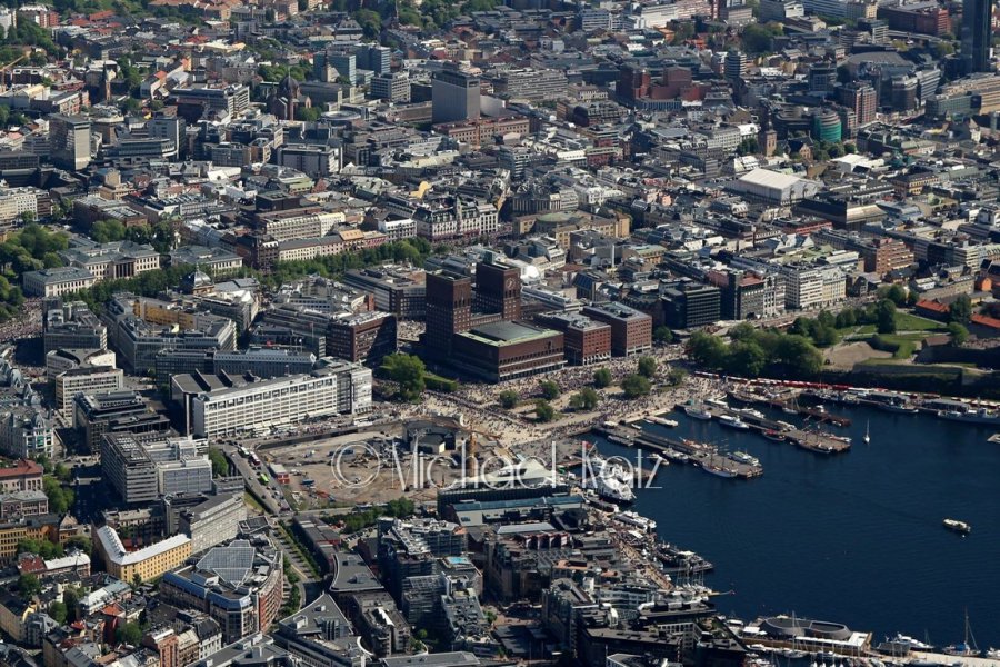 Det er folksomt, så det er tydelig hvilken dag det er. 