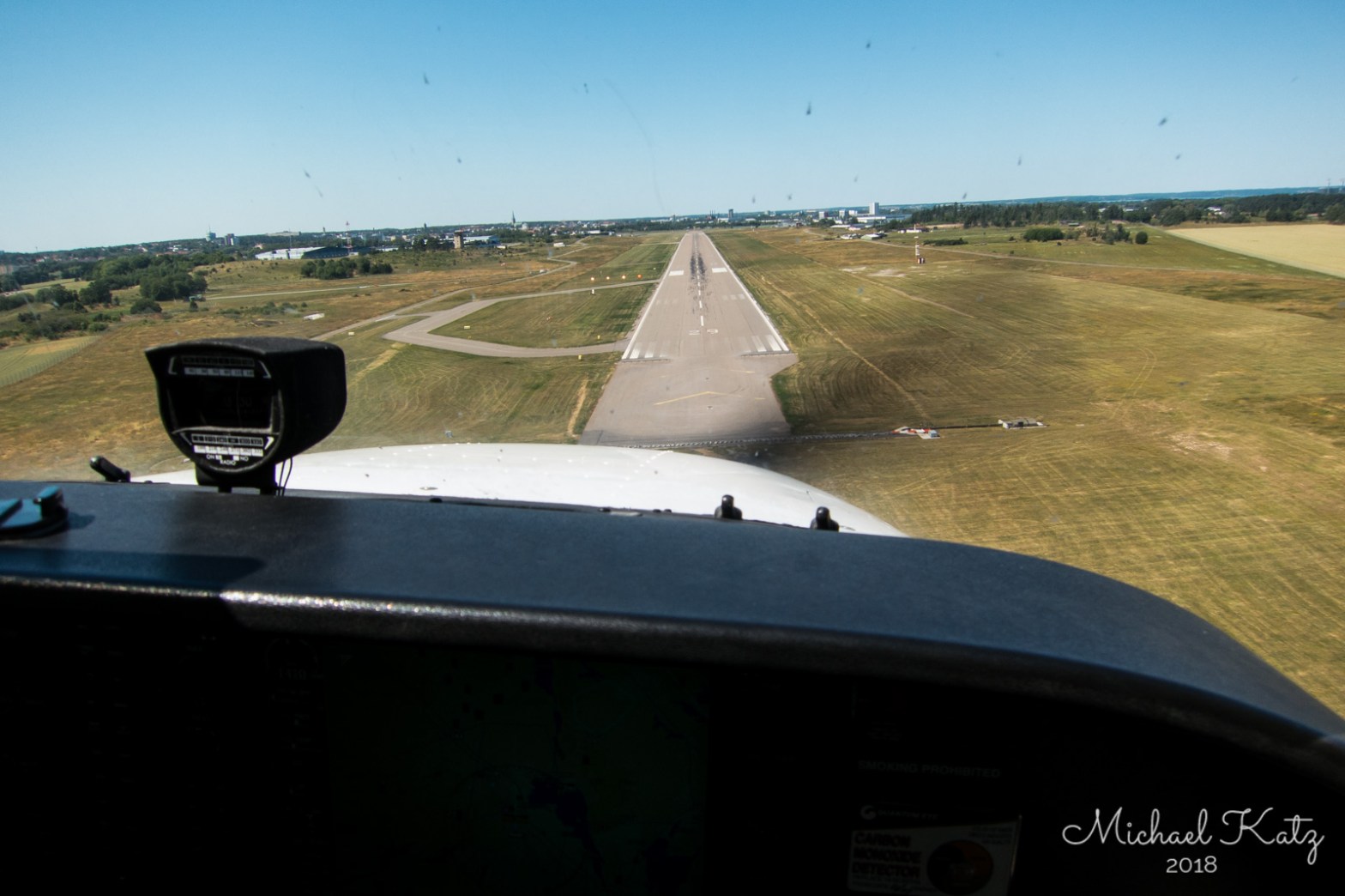 Short final til bane 29 på Linköping Flygplats.